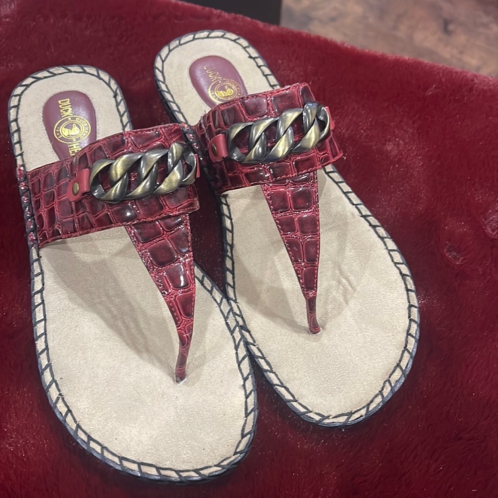 Duck Head sandals size 7M